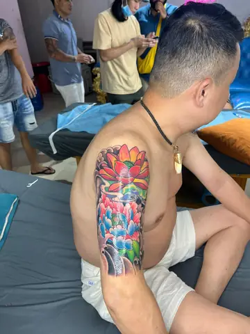 Vị Trí Xăm Hoa Sen Đẹp Và Ý Nghĩa Vị Trí Xăm Hoa Sen Đẹp Và Ý Nghĩa