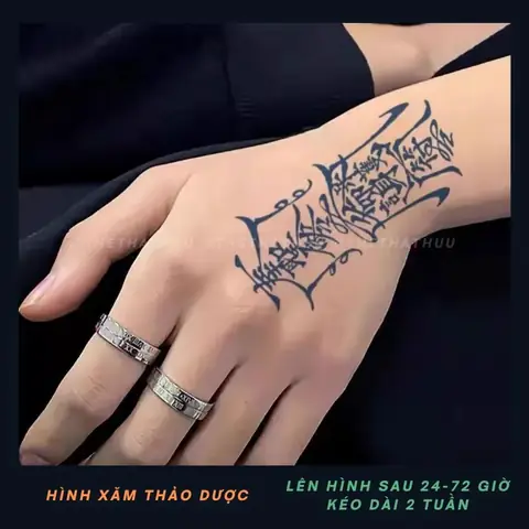 Sự Sống Và Phát Triển: Ý Nghĩa Hình Xăm Lá Cây