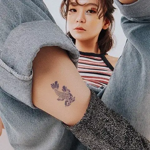 Ở Chân