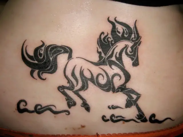 Hình Xăm Con Ngựa Hoa Văn Hình Xăm Con Ngựa Hoa Văn