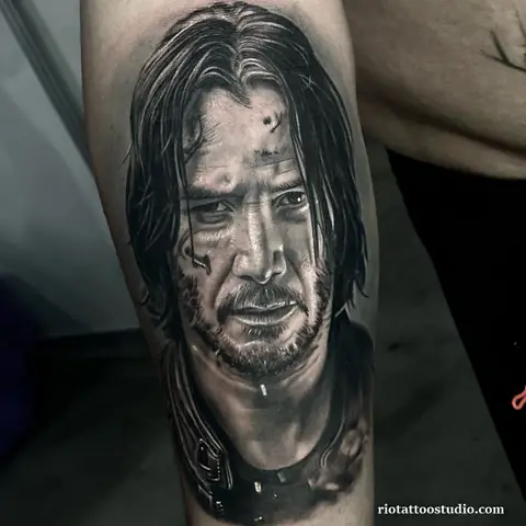Hình Xăm John Wick Chân Dung Siêu Thực Với Từng Đường Nét Tinh Tế, Tái Hiện Thần Thái Lạnh Lùng Và Mạnh Mẽ Thực Hiện Tại Rio Tattoo Studio.