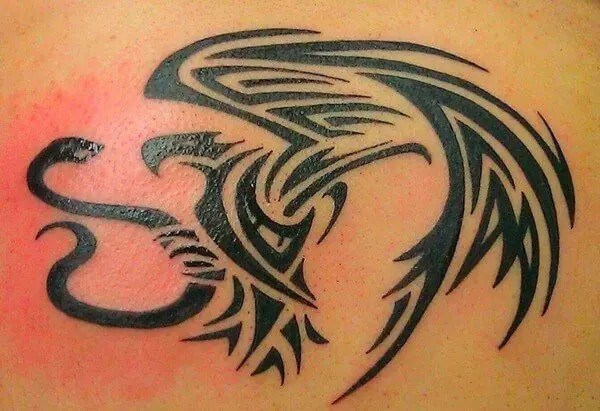 Ý Nghĩa Hình Xăm Đại Bàng Cắp Rắn