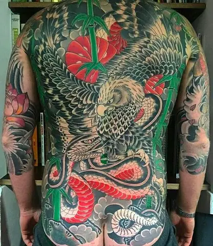 Ý Nghĩa Hình Xăm Đại Bàng Cắp Rắn