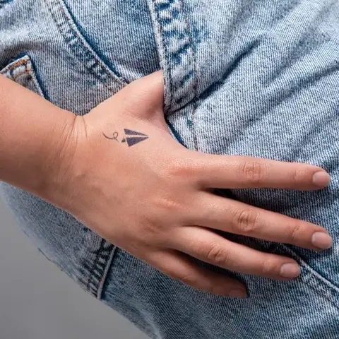 Hình Xăm Máy Bay Giấy
