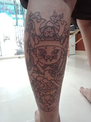 Hình Xăm Mèo Thần Tài Samurai Ở Ngực