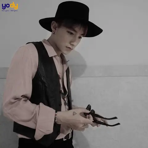 Ý Nghĩa Hình Xăm Kim Cương Ở Bàn Tay Phải