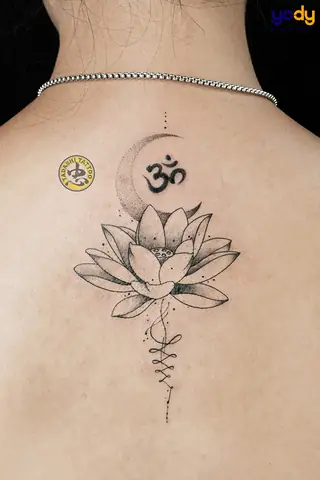 Hình Xăm Hoa Sen Chữ Phạn