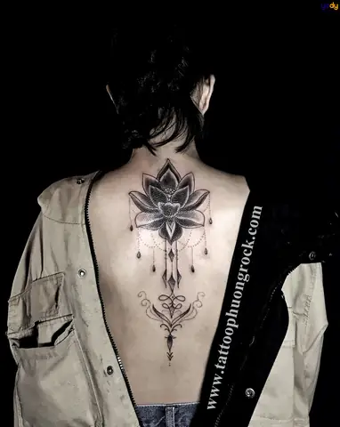 Hình Xăm Hoa Sen Đen