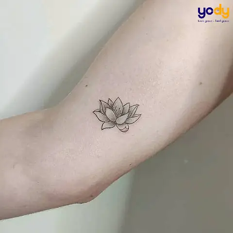 Hình Xăm Hoa Sen Đen