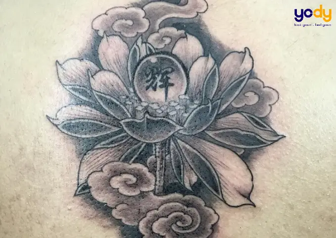 Hình Xăm Hoa Sen Đen