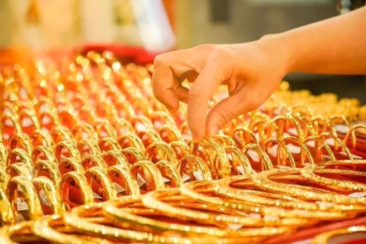Thùng vàng tại tiệm vàng Quý Tùng