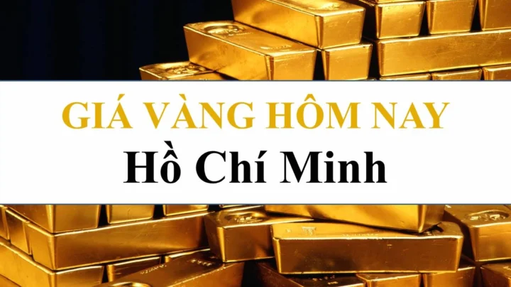 Người dân mua vàng tại tiệm vàng
