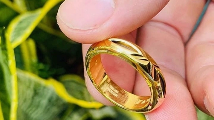 Vàng 98 bao nhiêu 1 chỉ - Hình ảnh minh họa về vàng 98